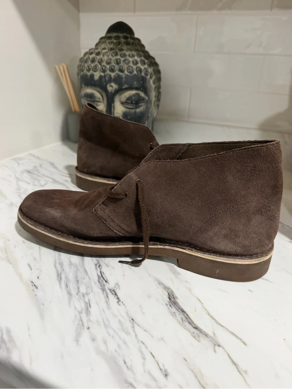 Mens Clarks desert boot size 10.5 brown suede. Excellent condition